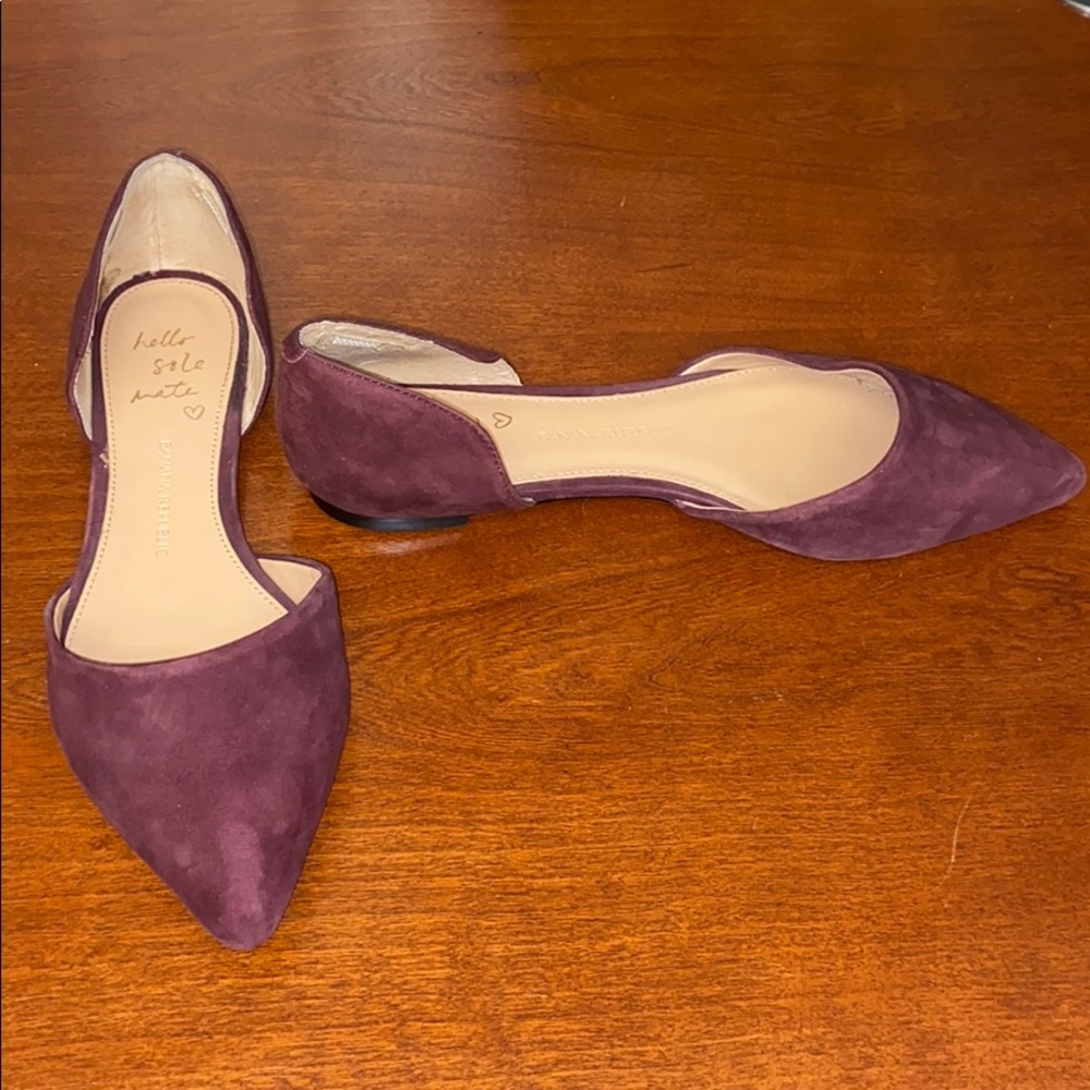 Hello sole mate Banana flats Size 8 - Suede